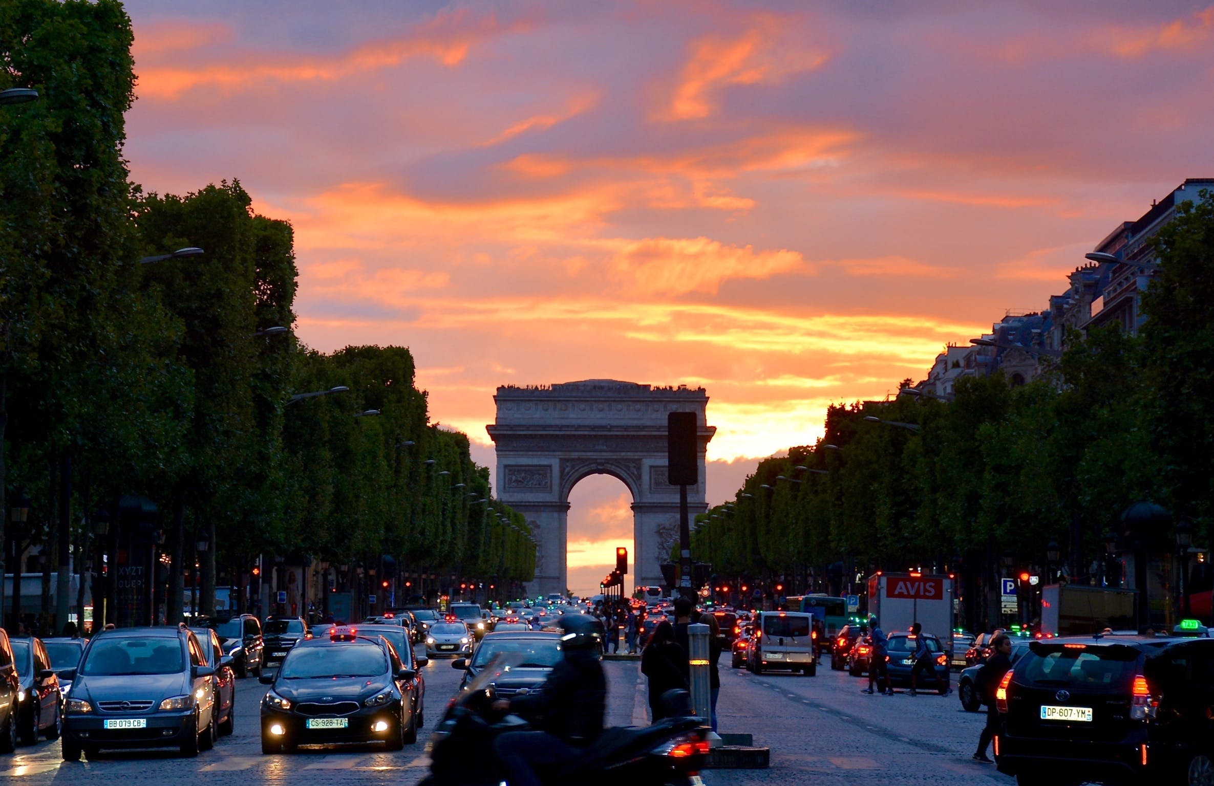 ville de paris arc de triomphe