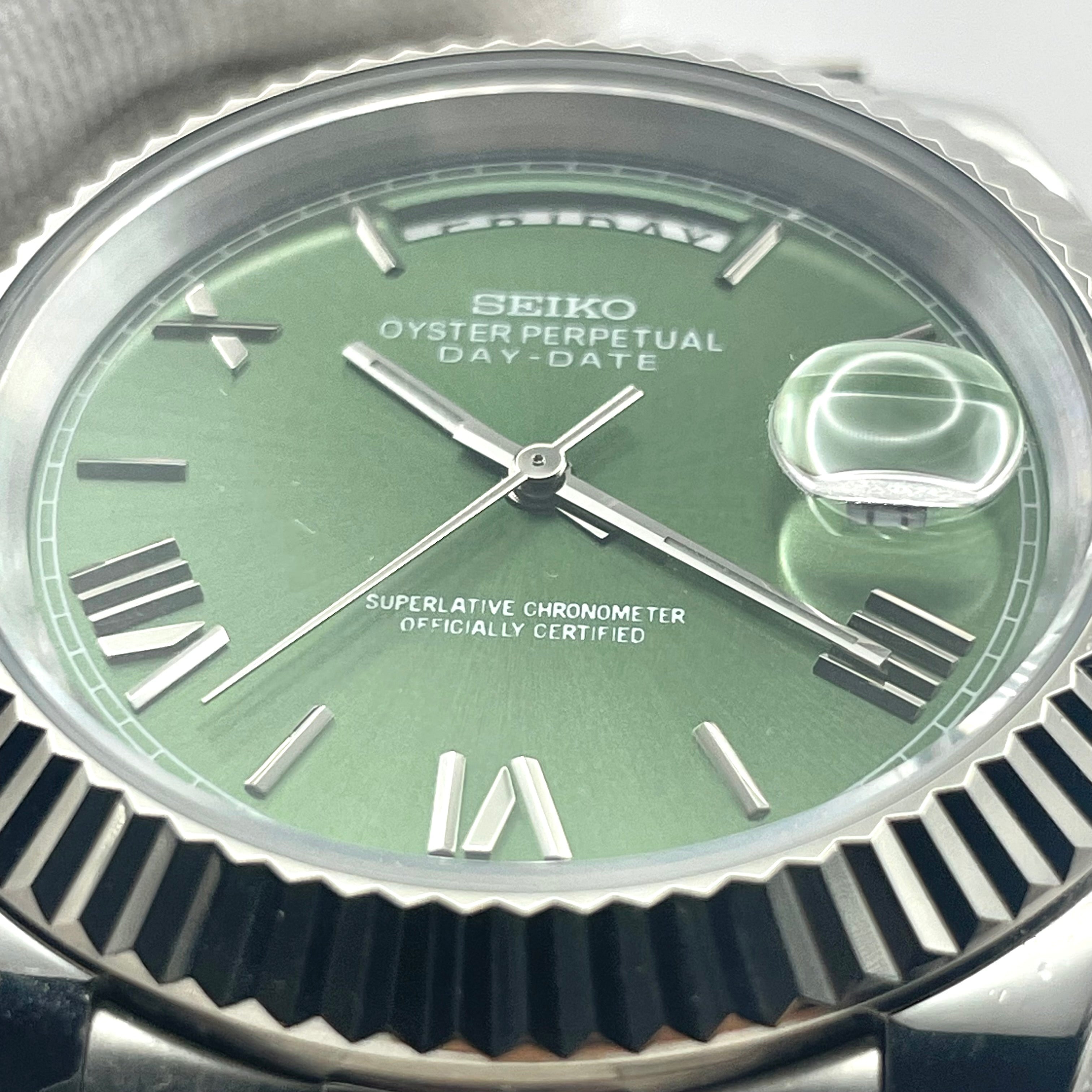 Seiko Mod Day Date Numeri romani Verde oliva 