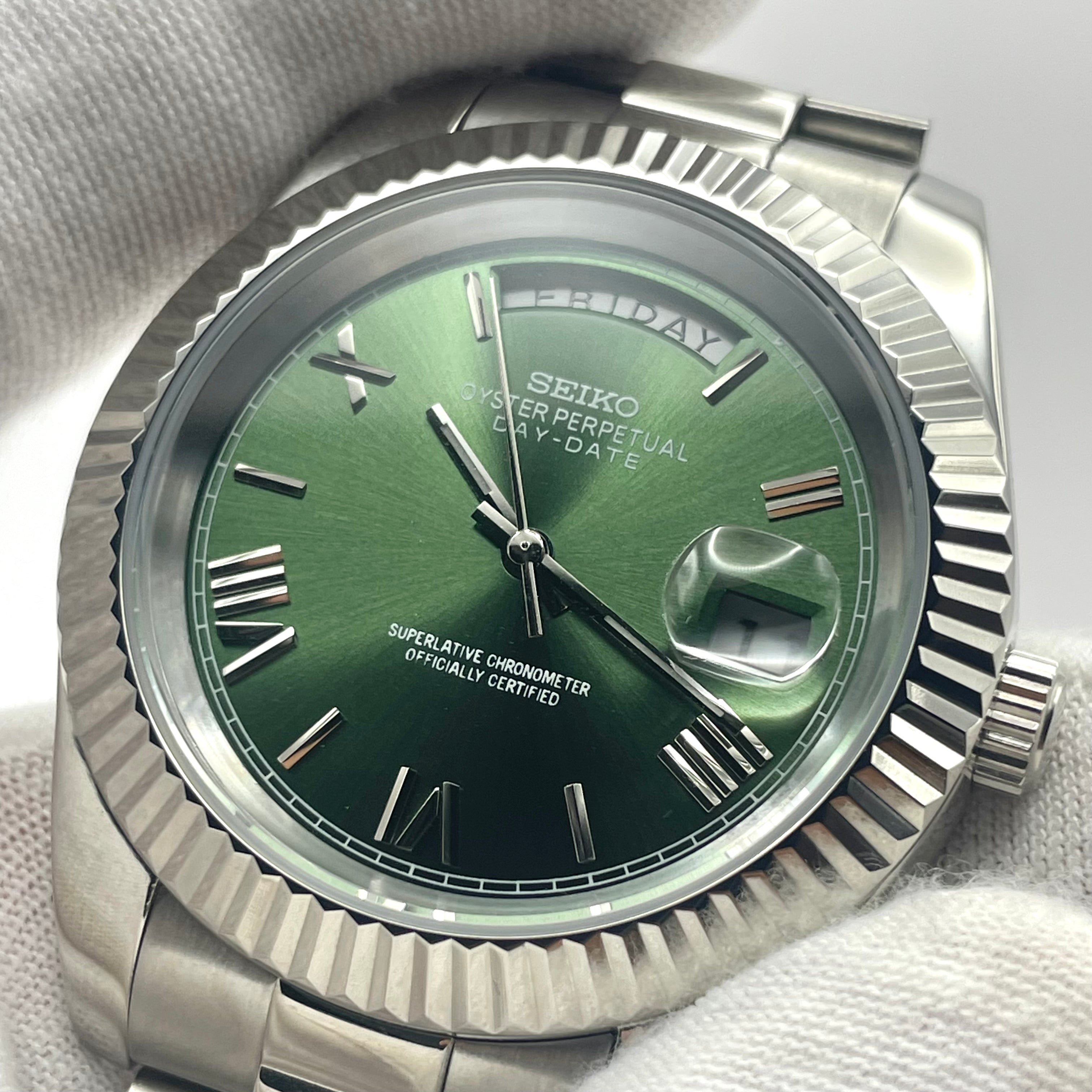 Seiko Mod Day Date Numeri romani Verde oliva 