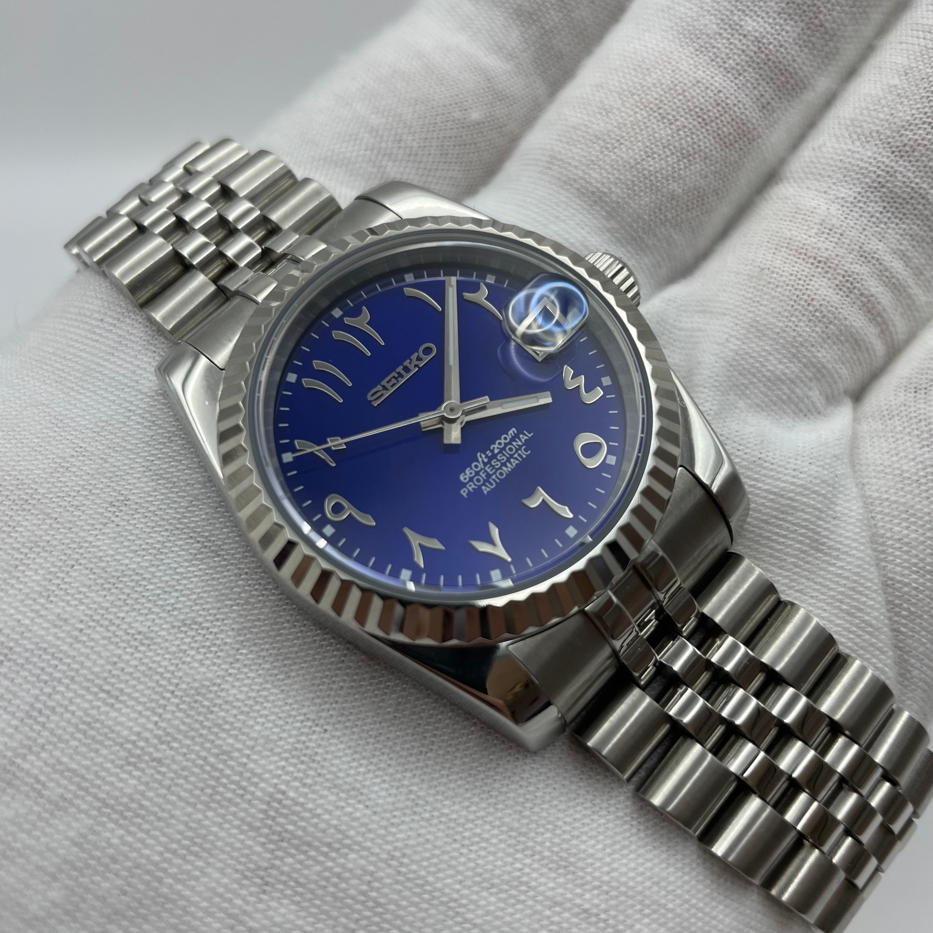 Seiko Mod Datejust quadrante arabo blu notte