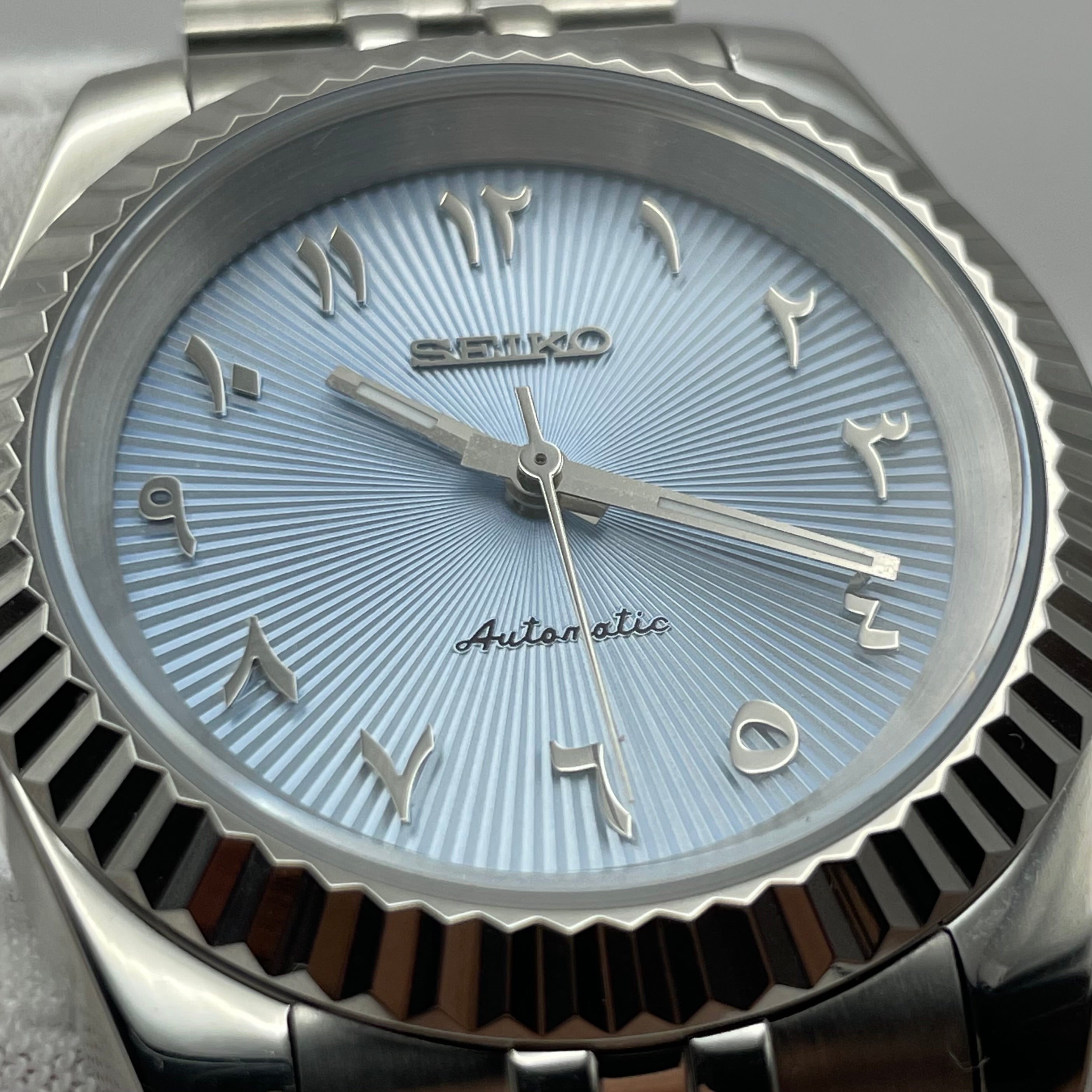 Seiko Mod arabisches Zifferblatt blau