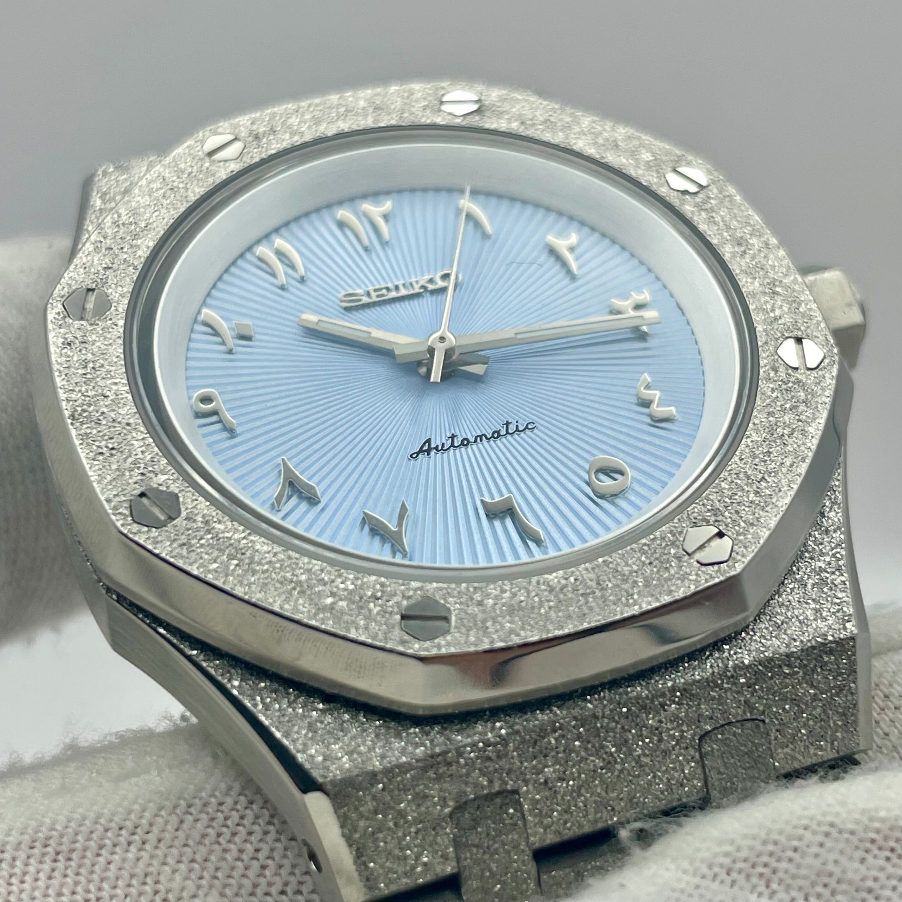 Seiko Mod Royal Oak Esmerilado Árabe Esfera Azul 