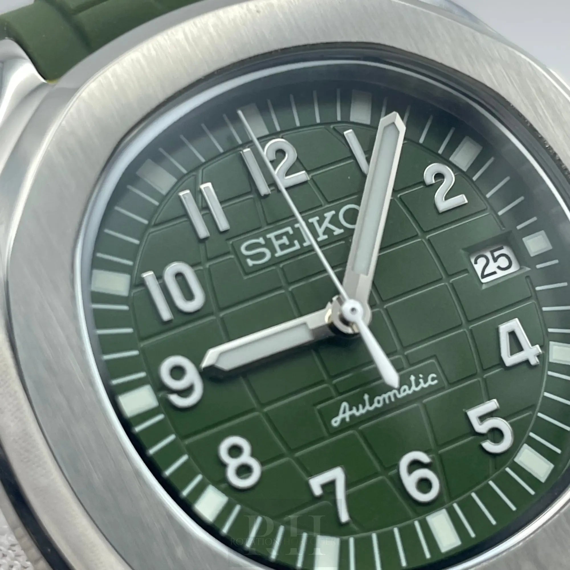 Seiko Mod Aquanaut Vert Kaki - Rotation Horlogère