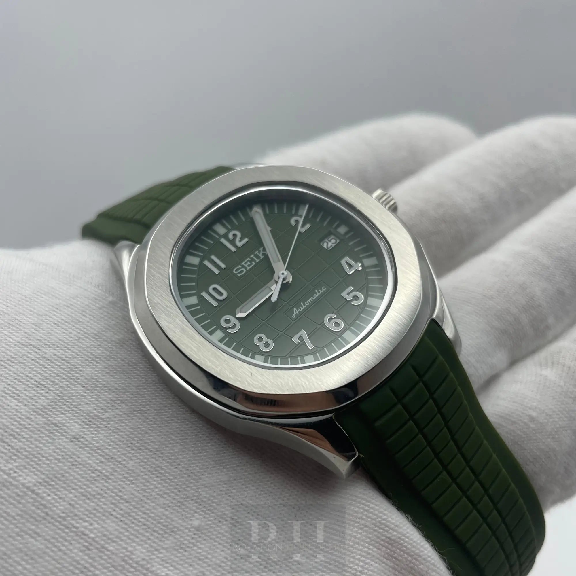 Seiko Mod Aquanaut Vert Kaki - Rotation Horlogère