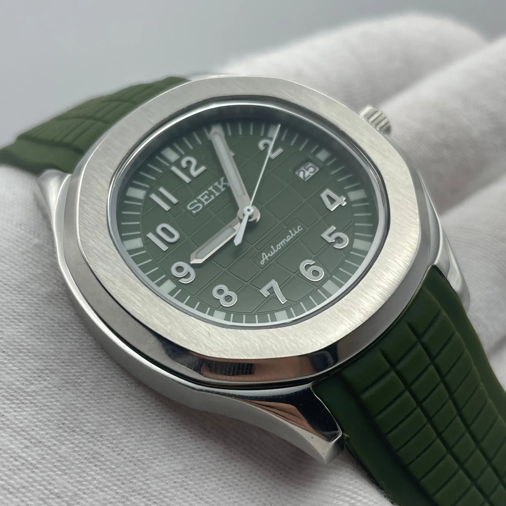 Seiko Mod Aquanaut Vert Kaki - Rotation Horlogère