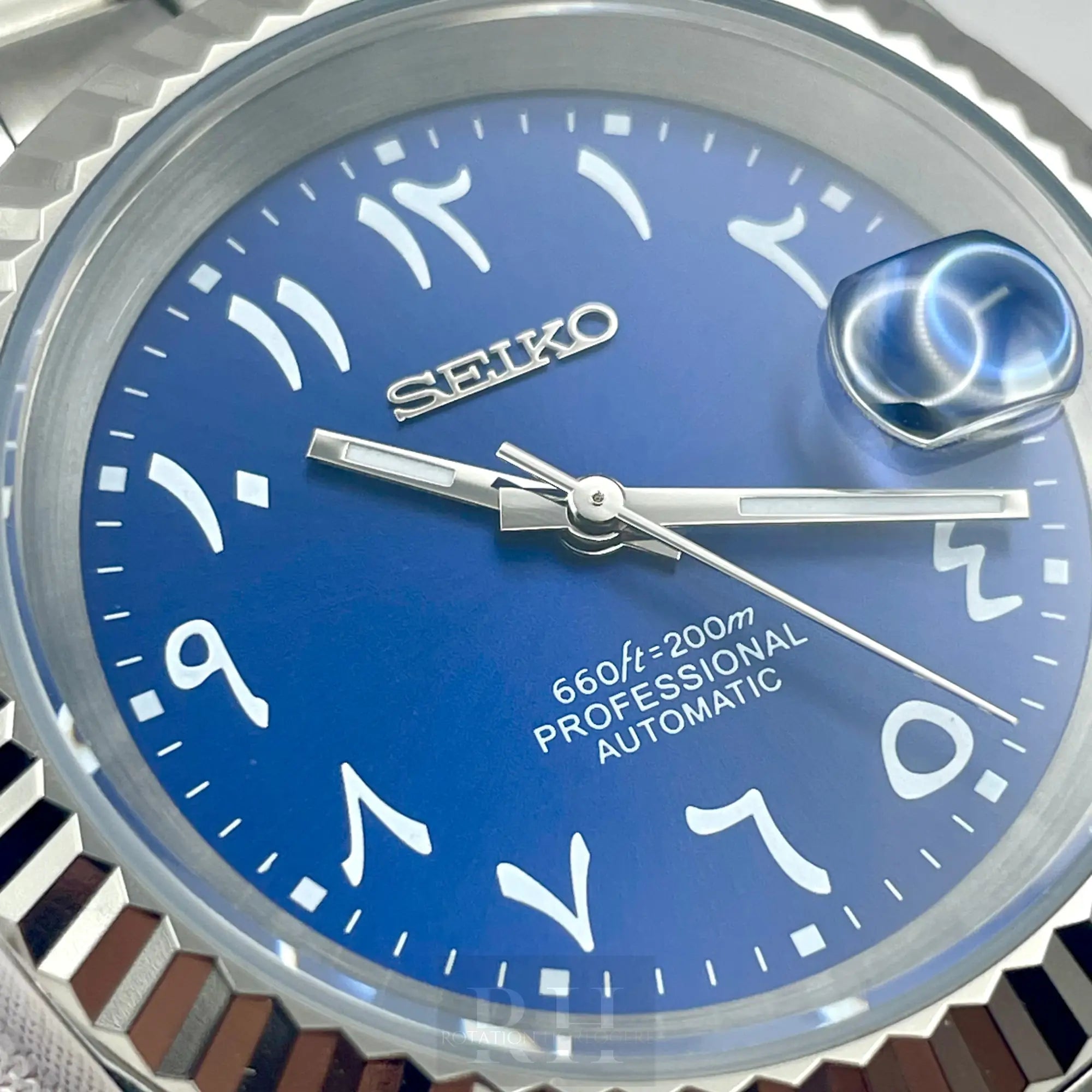 Seiko Mod Datejust Arabic Dial Bleu - Rotation Horlogère