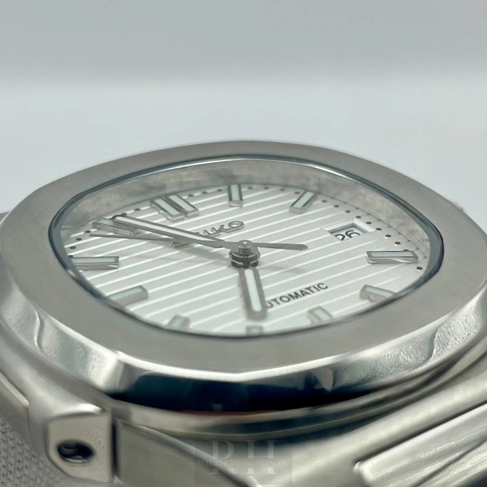 Seiko Mod Nautilus Blanc - Rotation Horlogère