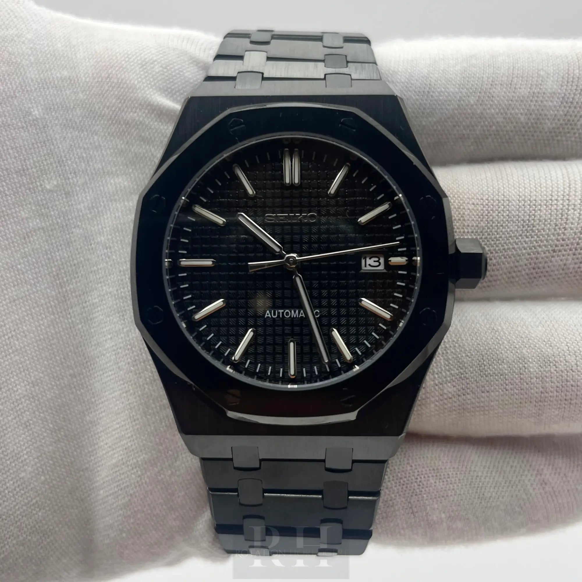 Seiko Mod Royal Oak Noir ??ull Black’ - Rotation Horlogère