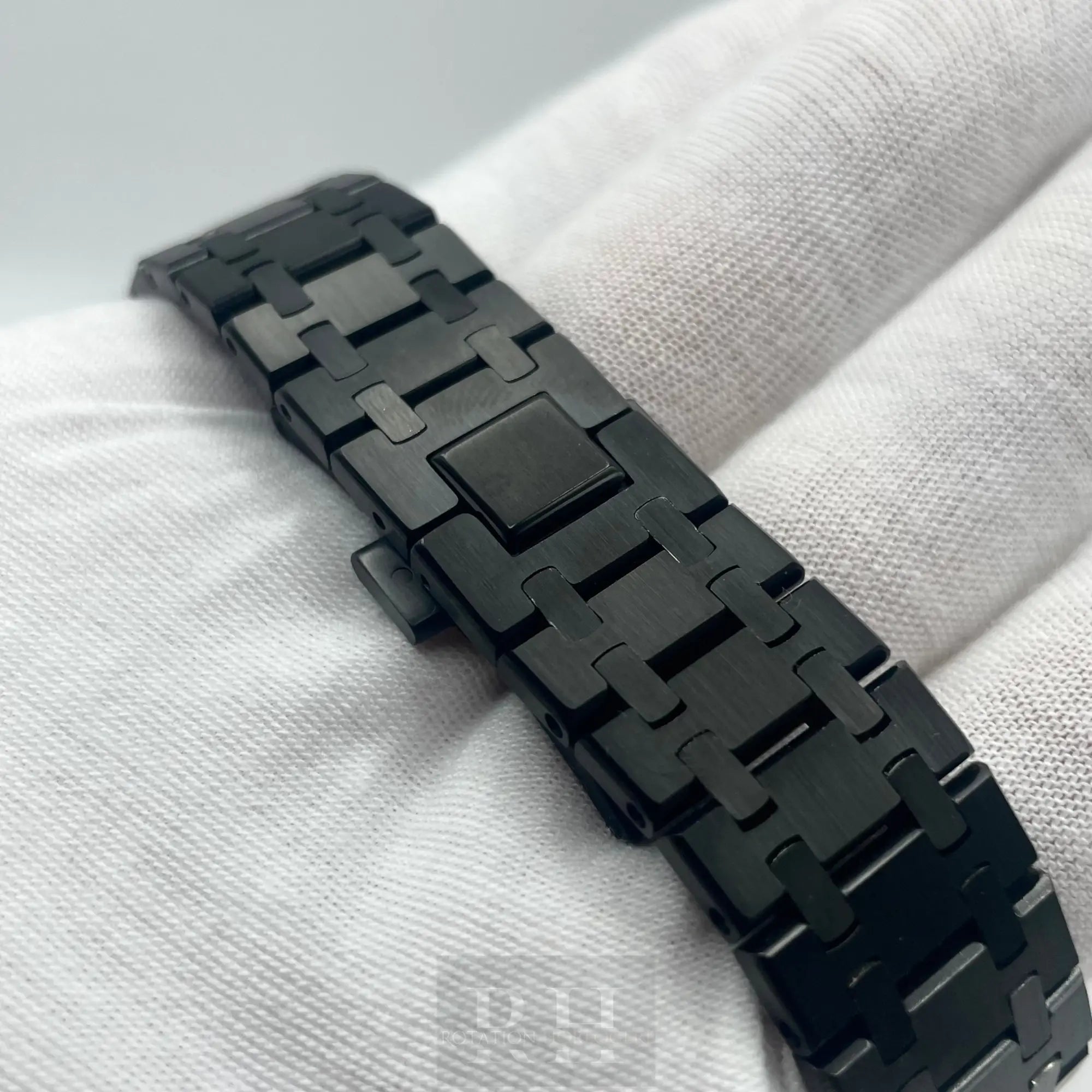 Seiko Mod Royal Oak Noir ??ull Black’ - Rotation Horlogère