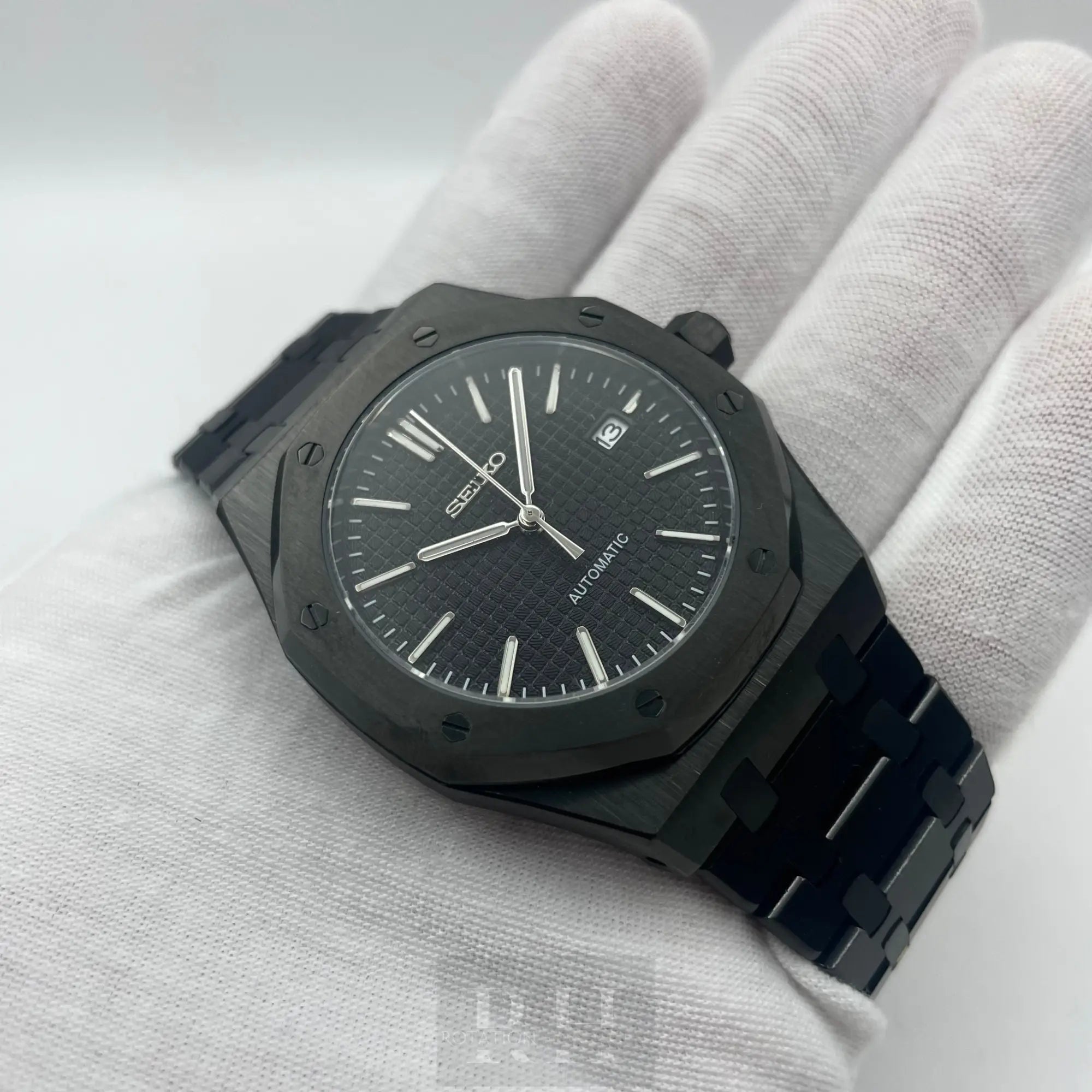 Seiko Mod Royal Oak Noir ??ull Black’ - Rotation Horlogère